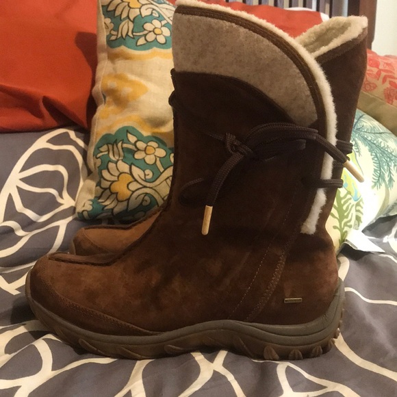 Patagonia Shoes - Patagonia Women’s Attlee Tie Waterproof Boot